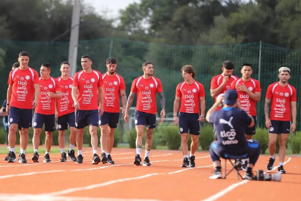Inter de Porto Alegre busca reunir dos delanteros paraguayos en su ataque