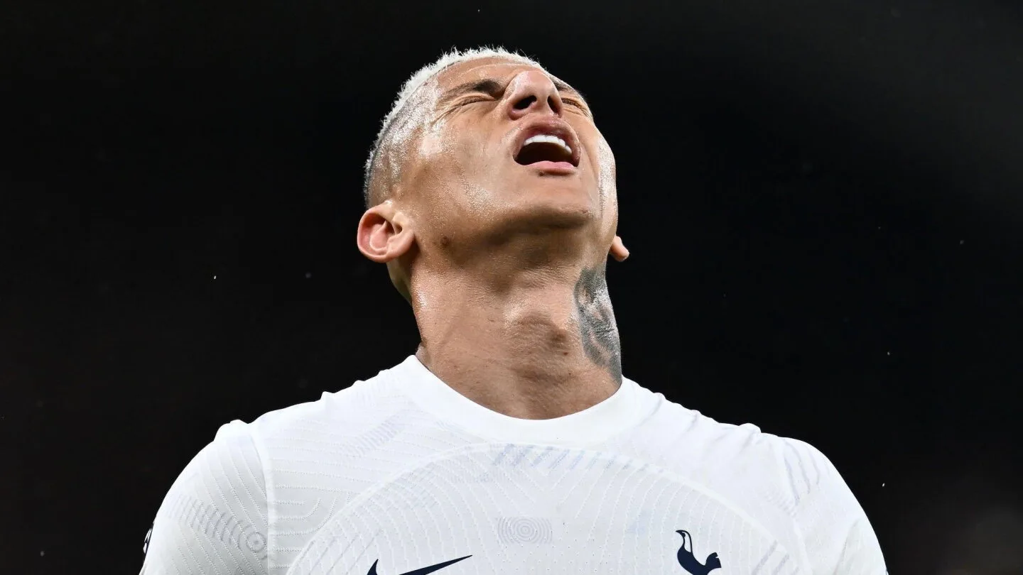Richarlison queda fuera de la lista del Tottenham para la Premier League