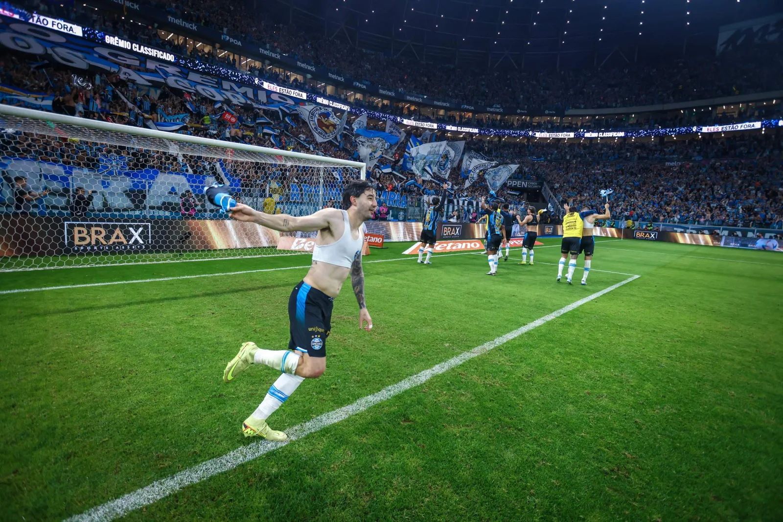Villasanti brilla en la victoria de Gremio sobre Internacional en Copa de Brasil